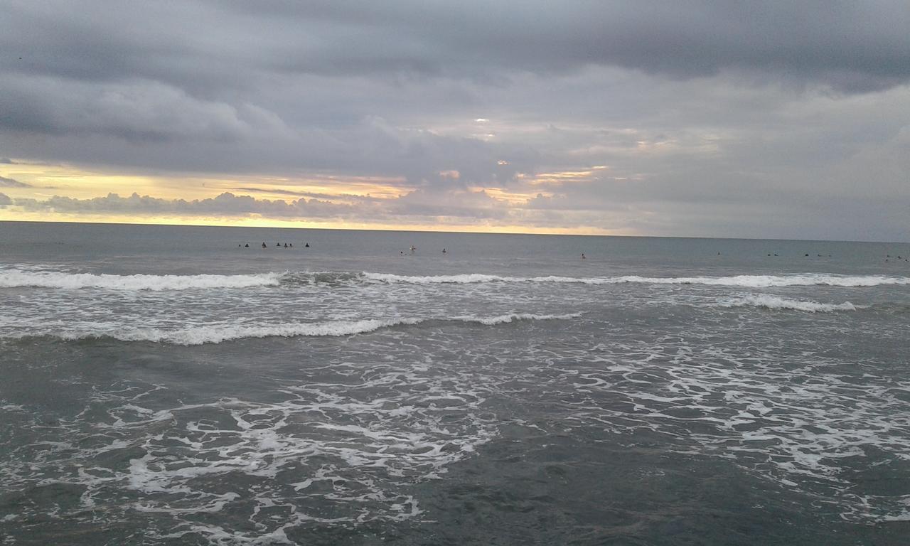 Repag Wayan Canggu Hostel Kuta  Ngoại thất bức ảnh